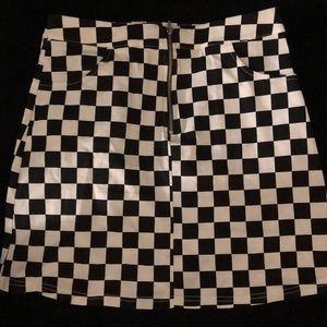 Checkered black and white bodycon skirt